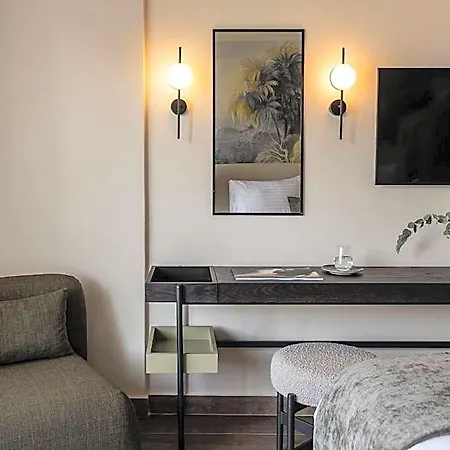 Ξενοδοχείο Cali & Designed For Adults By Louis Πάφος