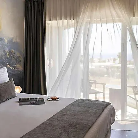 Ξενοδοχείο Cali & Designed For Adults By Louis Πάφος